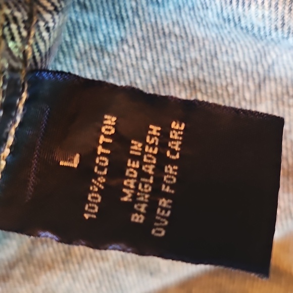 Amethyst Jeans Blue Denim Vest. Size Large. - Picture 6 of 6